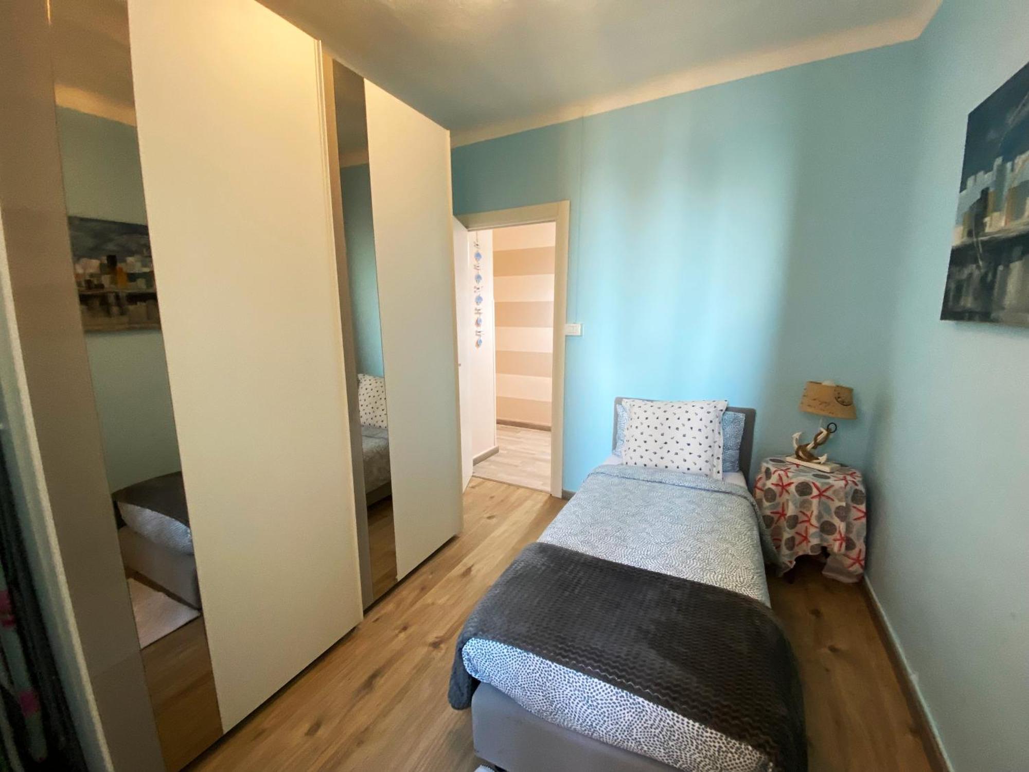 L'Eternita' E' Il Mare Mischiato Col Sole Rimbaud Apartment เวนติมิญา ภายนอก รูปภาพ
